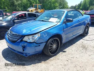 2008 Chrysler Sebring LX z VIN 1C3LC45KX8N180208, wystawiony jako IAAI lot #42191780 z przebiegiem 263 970 mil mil oraz . Historia ofert i sprzedaży dostępna na DreamBid. Obrazek 2.