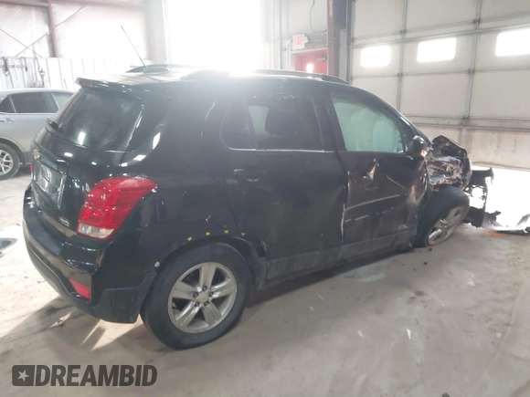 2021 Chevrolet Trax LT with VIN KL7CJPSB4MB357111, listed as a IAAI auction lot 41353017 with 39,650 mi miles. Bid and sale history available at carsss.com. Image 4.