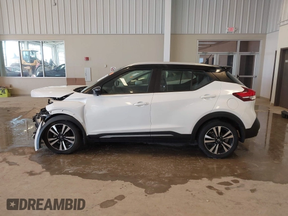 2019 Nissan Kicks SR with VIN 3N1CP5CU7KL538238, listed as a IAAI auction lot 41688621 with 40,142 mi miles. Bid and sale history available at carsss.com. Image 14.