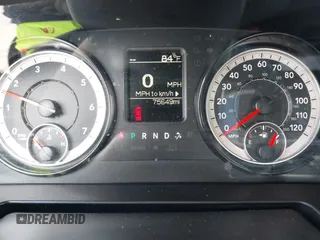 2022 Ram 1500 SLT z VIN 1C6RR6LG2NS249301, wystawiony jako IAAI lot #42492968 z przebiegiem 75 649 mil mil oraz . Historia ofert i sprzedaży dostępna na DreamBid. Obrazek 7.