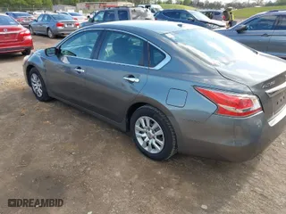 2015 Nissan Altima 2.5 SL with VIN 1N4AL3AP9FN367814, listed as a IAAI auction lot 42043507 with 208,945 mi miles. Bid and sale history available at carsss.com. Image 3.