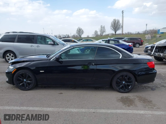 2011 BMW 3 Series 328i with VIN WBADW3C51BE540128, listed as a IAAI auction lot 41817505 with 220,406 mi miles. Bid and sale history available at carsss.com. Image 14.