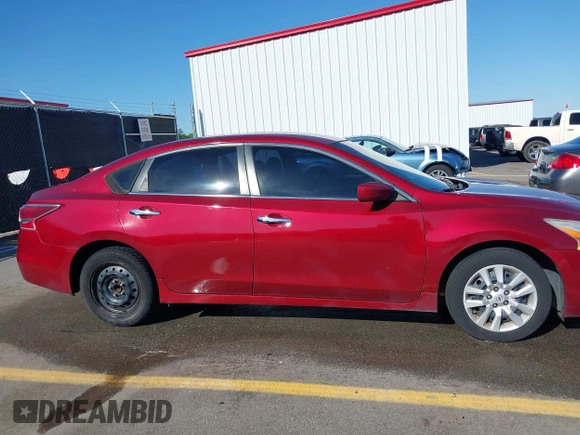 2015 Nissan Altima 2.5 S with VIN 1N4AL3AP9FN888824, listed as a IAAI auction lot 42037037 with 192,509 mi miles. Bid and sale history available at carsss.com. Image 13.