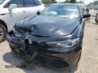 2017 Alfa Romeo Giulia with VIN ZARFAEDN4H7535772, listed as a Copart auction lot 58783614 with Not provided miles and Salvage title. Bid and sale history available at DreamBid. Image 5.