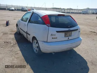 2001 Ford Focus ZX3 with VIN 3FAFP31341R247786, listed as a IAAI auction lot 42017033 with Not provided miles and . Bid and sale history available at DreamBid. Image 3.