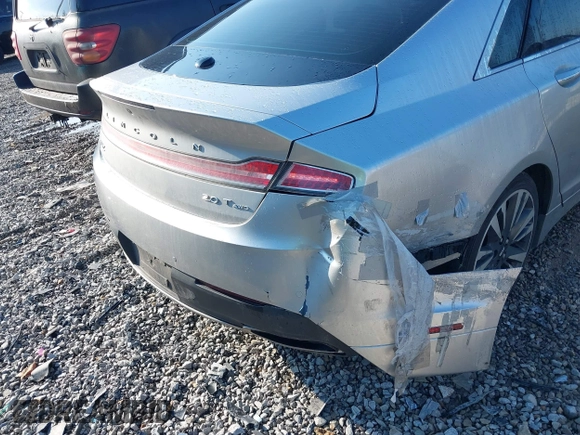 2017 Lincoln MKZ Select with VIN 3LN6L5D96HR663197, listed as a IAAI auction lot 42280513 with 76,578 mi miles and . Bid and sale history available at DreamBid. Image 18.