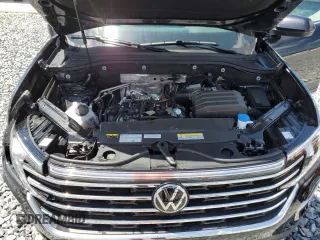 2025 Volkswagen Atlas SE with VIN 1V2WR2CA7SC500575, listed as a Copart auction lot 56872915 with 10,739 mi miles and Salvage title. Bid and sale history available at DreamBid. Image 12.