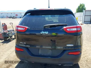 2016 Jeep Cherokee Latitude with VIN 1C4PJMCSXGW296586, listed as a IAAI auction lot 42686423 with 83,833 mi miles and . Bid and sale history available at DreamBid. Image 16.