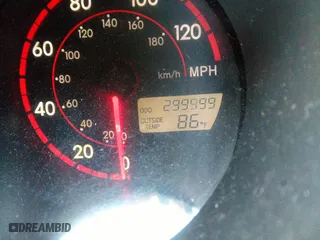 2004 Toyota Matrix Std with VIN 2T1KR32E04C211462, listed as a IAAI auction lot 42084005 with 299,999 mi miles. Bid and sale history available at carsss.com. Image 7.