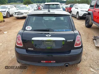 2012 MINI Hardtop with VIN WMWSU3C58CT540024, listed as a IAAI auction lot 42365569 with 103,274 mi miles and . Bid and sale history available at DreamBid. Image 16.