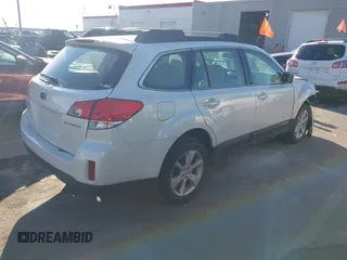 2014 Subaru Outback 2.5i with VIN 4S4BRBAC7E3271755, listed as a IAAI auction lot 41422901 with 139,510 mi miles. Bid and sale history available at carsss.com. Image 4.