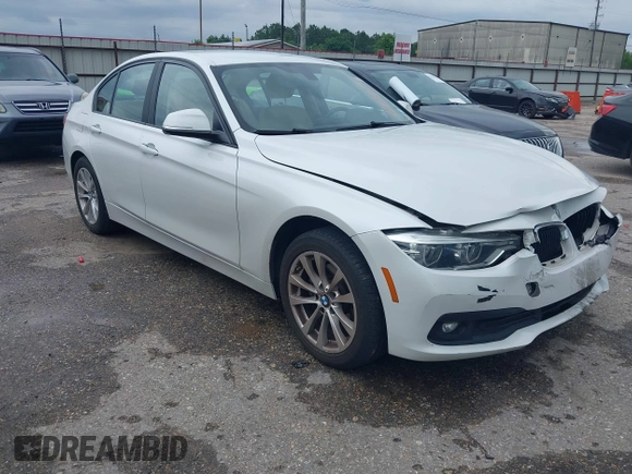 2018 BMW 3 Series 320i z VIN WBA8E1G53JNU90270, wystawiony jako IAAI lot #42183837 z przebiegiem 90 106 mil mil oraz . Historia ofert i sprzedaży dostępna na DreamBid. Obrazek 1.
