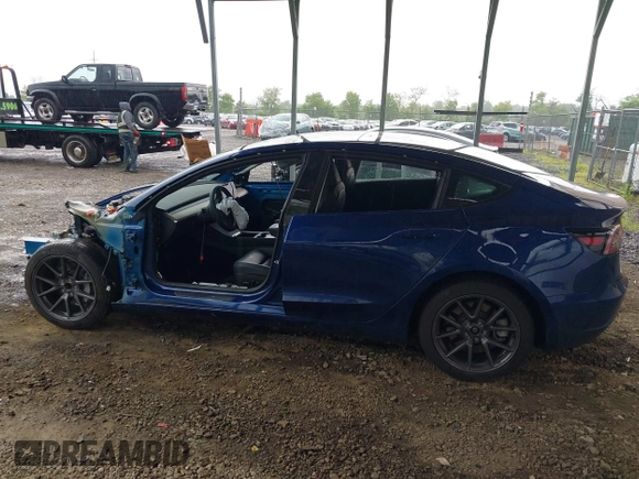 2023 Tesla Model 3 z VIN 5YJ3E1EA9PF566224, wystawiony jako IAAI lot #42292218 z przebiegiem 22 730 mil mil oraz . Historia ofert i sprzedaży dostępna na DreamBid. Obrazek 15.