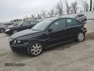 2006 Volvo S40 2.4L with VIN YV1MS382662173239, listed as a Copart auction lot 86269214 with 98,921 mi miles and Salvage Title. Bid and sale history available at carsss.com. Image 1.