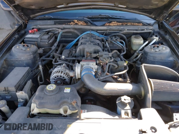 2007 Ford Mustang Deluxe with VIN 1ZVFT80N575352139, listed as a IAAI auction lot 41626063 with 113,792 mi miles. Bid and sale history available at carsss.com. Image 10.