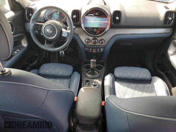 2024 MINI Countryman Cooper S z VIN WMZ53BR03R3R83506, wystawiony jako Copart lot #77765784 z przebiegiem 7 310 mil mil oraz Szkoda całkowita • Salvage title. Historia ofert i sprzedaży dostępna na DreamBid. Obrazek 8.