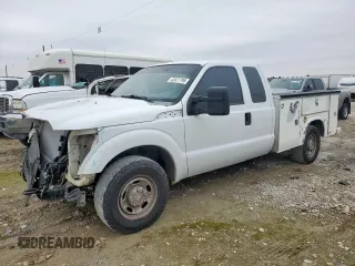 2012 Ford Super Duty F-250 SRW XL with VIN 1FT7X2A63CEA05211, listed as a Copart auction lot 43471795 with 267,550 mi miles and Salvage Title. Bid and sale history available at carsss.com. Image 1.