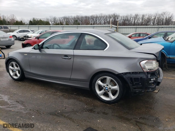 2009 BMW 1 Series 128i SULEV with VIN WBAUP93589VF48224, listed as a Copart auction lot 85687834 with 106,636 mi miles and Salvage Title. Bid and sale history available at carsss.com. Image 2.