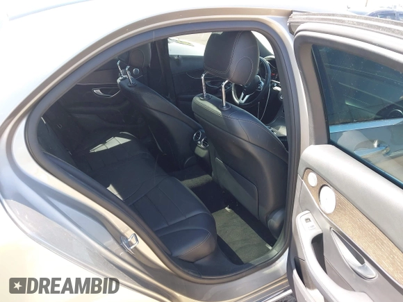 2019 Mercedes-Benz C 300 с VIN 55SWF8EB4KU314142, выставлен на аукционе IAAI как лот 41999022 с пробегом 47 150 миль миль и . История ставок и продаж доступна на DreamBid. Изображение 8.