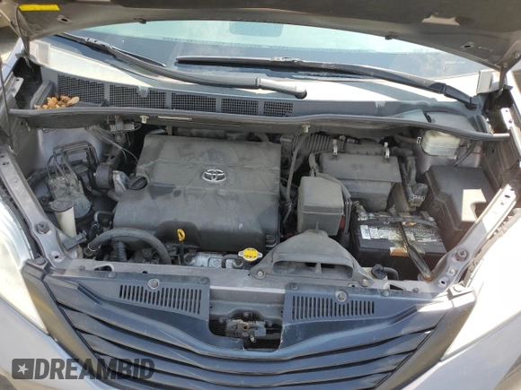 2012 Toyota Sienna с VIN 5TDZK3DCXCS198708, выставлен на аукционе Copart как лот 62806745 с пробегом 172 460 миль миль и Списание • Salvage title. История ставок и продаж доступна на DreamBid. Изображение 12.