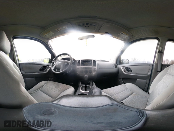 2005 Ford Escape XLT with VIN 1FMCU93125KA41795, listed as a IAAI auction lot 41931869 with 156,421 mi miles and . Bid and sale history available at DreamBid. Image 18.