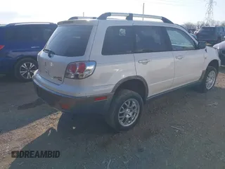 2004 Mitsubishi Outlander LS with VIN JA4LZ31F24U002784, listed as a IAAI auction lot 42069746 with 197,912 mi miles. Bid and sale history available at carsss.com. Image 4.
