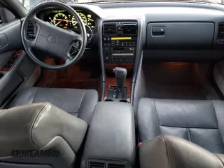 1990 Lexus LS z VIN JT8UF11E5L0006802, wystawiony jako Copart lot #72273694 z przebiegiem 159 516 mil mil oraz Tytuł czysty. Historia ofert i sprzedaży dostępna na DreamBid. Obrazek 8.