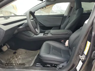 2024 Tesla Model 3 z VIN 5YJ3E1EA2RF822321, wystawiony jako Copart lot #51787895 z przebiegiem 18 664 mil mil oraz Szkoda całkowita • Salvage title. Historia ofert i sprzedaży dostępna na DreamBid. Obrazek 7.