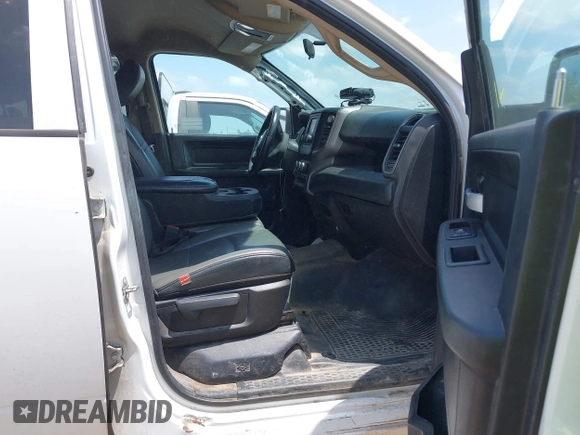 2019 Ram 2500 Tradesman with VIN 3C6UR4HJ9KG600789, listed as a IAAI auction lot 42057857 with 177,514 mi miles. Bid and sale history available at carsss.com. Image 5.