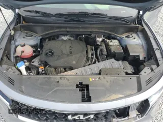 2022 Kia Sorento LX z VIN 5XYRG4LC0NG082538, wystawiony jako Copart lot #53809285 z przebiegiem 43 910 mil mil oraz Szkoda całkowita • Salvage title. Historia ofert i sprzedaży dostępna na DreamBid. Obrazek 11.