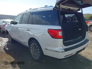 2019 Lincoln Navigator Reserve z VIN 5LMJJ2LT8KEL10852, wystawiony jako IAAI lot #41847832 z przebiegiem 88 437 mil mil oraz . Historia ofert i sprzedaży dostępna na DreamBid. Obrazek 3.