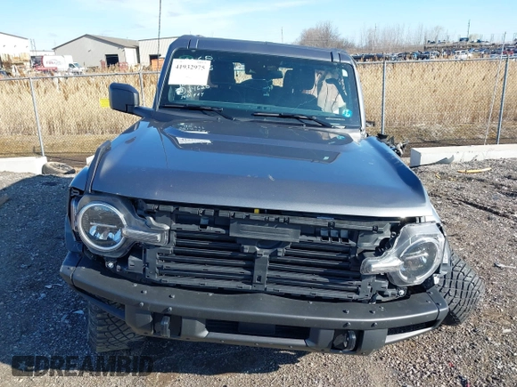 2022 Ford Bronco with VIN 1FMEE5DP0NLB85017, listed as a IAAI auction lot 41932975 with 22,514 mi miles. Bid and sale history available at carsss.com. Image 12.