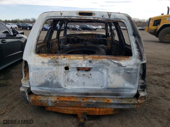 2000 Toyota 4Runner SR5 with VIN JT3HN86R6Y0319735, listed as a Copart auction lot 50328365 with 0 mi miles and Non Repairable. Bid and sale history available at carsss.com. Image 6.