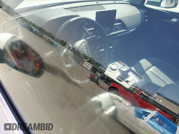 2019 Audi Q5 Premium z VIN WA1ANAFY4K2125898, wystawiony jako Copart lot #55009965 z przebiegiem Nie podano mil oraz Szkoda całkowita • Salvage title. Historia ofert i sprzedaży dostępna na DreamBid. Obrazek 8.
