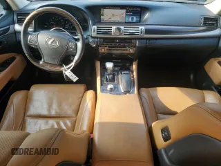 2014 Lexus LS 460 z VIN JTHCL5EF2E5020998, wystawiony jako Copart lot #60233005 z przebiegiem 109 061 mil mil oraz Szkoda całkowita • Salvage title. Historia ofert i sprzedaży dostępna na DreamBid. Obrazek 8.