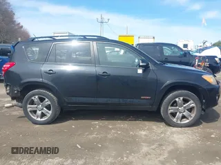 2011 Toyota RAV4 Sport with VIN JTMRK4DV2B5100735, listed as a IAAI auction lot 41954993 with 330,332 mi miles. Bid and sale history available at carsss.com. Image 13.