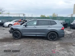 2022 Volkswagen Tiguan SE R-Line Black z VIN 3VVCB7AX9NM014741, wystawiony jako IAAI lot #42043123 z przebiegiem 71 777 mil mil oraz . Historia ofert i sprzedaży dostępna na DreamBid. Obrazek 15.