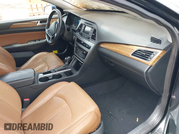 2015 Hyundai Sonata Limited with VIN 5NPE34AF4FH061094, listed as a IAAI auction lot 42044234 with Not Provided miles and . Bid and sale history available at carsss.com. Image 5.
