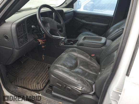 2004 Chevrolet Avalanche z VIN 3GNEK12T94G227273, wystawiony jako Copart lot #88109865 z przebiegiem Nie podano mil oraz Szkoda całkowita • Salvage title. Historia ofert i sprzedaży dostępna na DreamBid. Obrazek 7.
