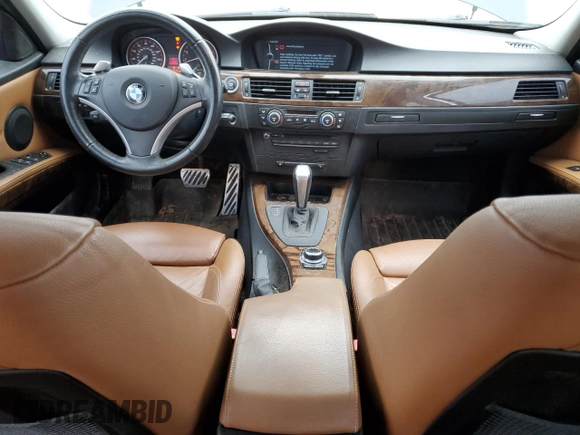 2009 BMW 3 Series 335i z VIN WBAPM73549A366759, wystawiony jako Copart lot #52532465 z przebiegiem 85 598 mil mil oraz Szkoda całkowita • Salvage title. Historia ofert i sprzedaży dostępna na DreamBid. Obrazek 8.