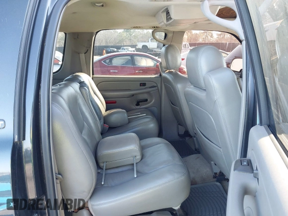 2005 GMC Yukon XL SLT with VIN 3GKFK16Z65G211002, listed as a IAAI auction lot 41667414 with 264,063 mi miles. Bid and sale history available at carsss.com. Image 8.