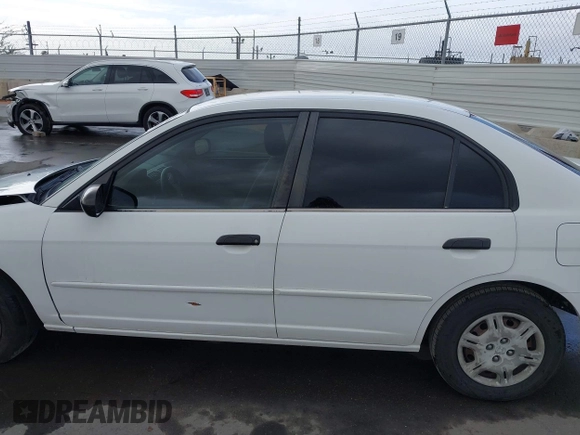 2001 Honda Civic LX with VIN JHMES16581S004567, listed as a IAAI auction lot 41914042 with 179,095 mi miles and . Bid and sale history available at carsss.com. Image 14.