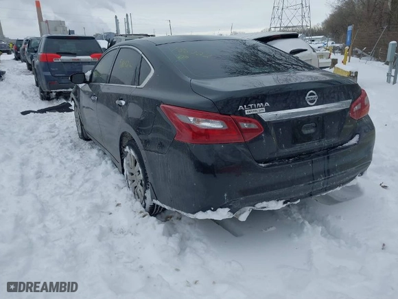 2018 Nissan Altima 2.5 S with VIN 1N4AL3AP0JC186122, listed as a IAAI auction lot 41278767 with 58,000 mi miles. Bid and sale history available at carsss.com. Image 3.
