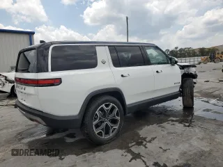 2025 Rivian R1S Adventure z VIN 7PDSGBBA5SN067374, wystawiony jako Copart lot #55279895 z przebiegiem 1 120 mil mil oraz Szkoda całkowita • Salvage title. Historia ofert i sprzedaży dostępna na DreamBid. Obrazek 3.