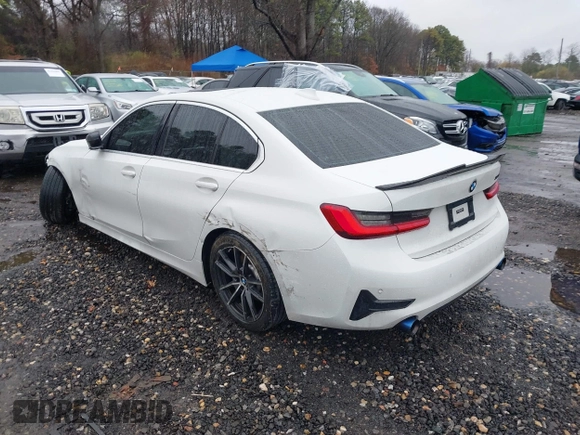 2020 BMW 3 Series 330i xDrive with VIN 3MW5R7J09L8B43636, listed as a IAAI auction lot 41924983 with 45,220 mi miles and . Bid and sale history available at DreamBid. Image 3.