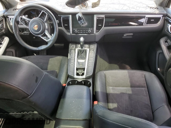 2017 Porsche Macan with VIN WP1AA2A55HLB09277, listed as a Copart auction lot 61138345 with 62,461 mi miles and Salvage title. Bid and sale history available at DreamBid. Image 8.