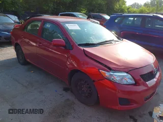 2009 Toyota Corolla z VIN JTDBL40E099070061, wystawiony jako IAAI lot #42462067 z przebiegiem 170 210 mil mil oraz . Historia ofert i sprzedaży dostępna na DreamBid. Obrazek 1.