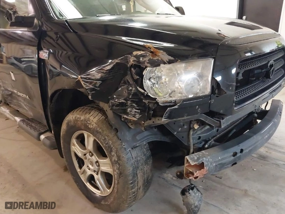 2007 Toyota Tundra SR5 with VIN 5TFBV54107X007994, listed as a IAAI auction lot 41581644 with 236,267 mi miles. Bid and sale history available at carsss.com. Image 17.