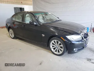 2011 BMW 3 Series 328i xDrive z VIN WBAPK5C55BF123867, wystawiony jako Copart lot #54008675 z przebiegiem 136 222 mil mil oraz Szkoda całkowita • Salvage title. Historia ofert i sprzedaży dostępna na DreamBid. Obrazek 4.