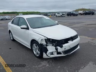 2014 Volkswagen Jetta TDI w/Premium with VIN 3VWLL7AJXEM372547, listed as a IAAI auction lot 42320105 with 113,200 mi miles and . Bid and sale history available at DreamBid. Image 6.